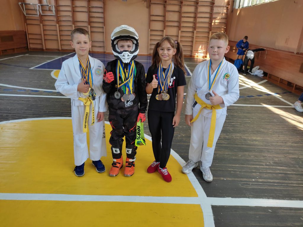 зима by Viktoriia - Ourboox.com