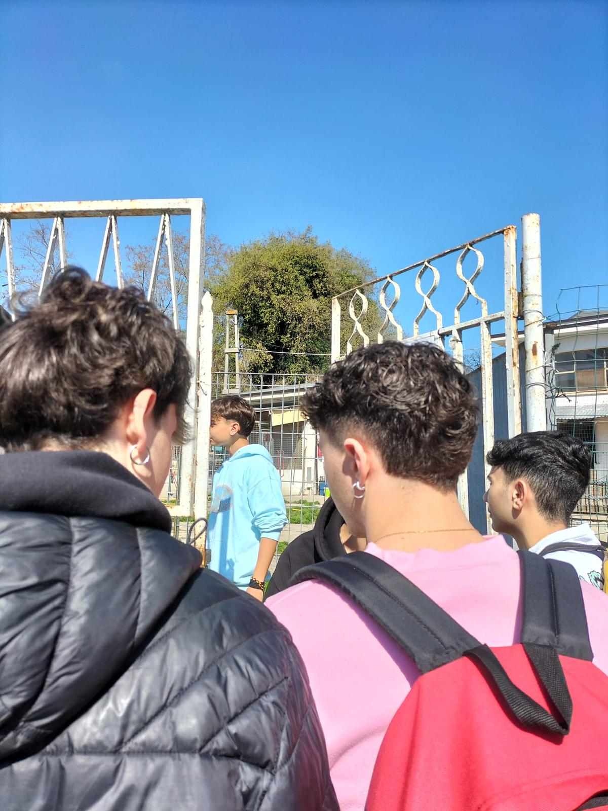 Noi cittadini in un mondo sostenibile by Alessio Pezzella - Illustrated by Pezzella Alessio, Mattia Motta, De Clerico Matteo, Strano Alessandro, Paoletti Christian, Benedetto Ferrara - Ourboox.com