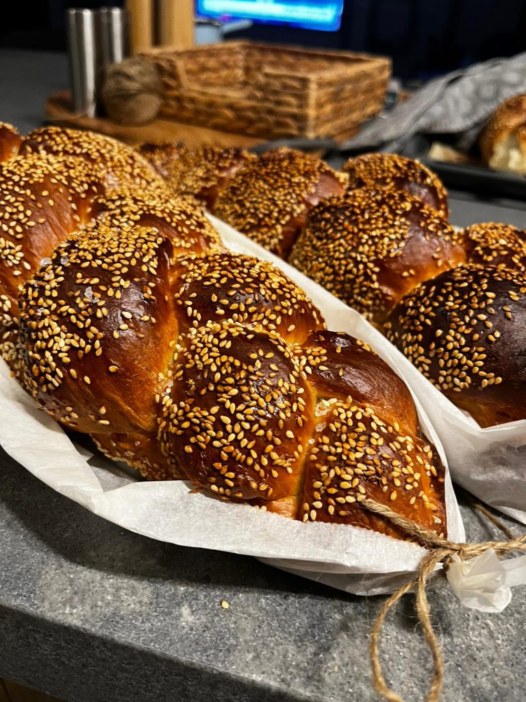 How to Make Challa by Omer Meshoulam - Ourboox.com