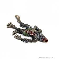 The Monster Inside by Ziv Bar-On - Illustrated by Ziv Bar-On and Itamar Peled - Ourboox.com