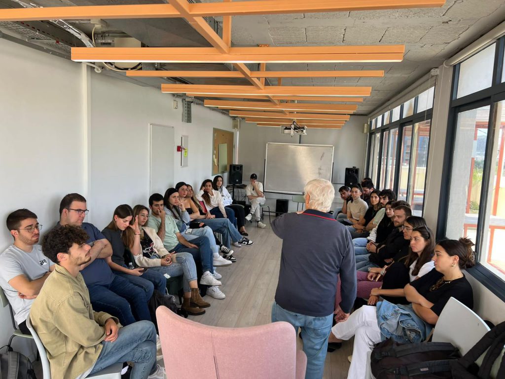 Photos 4 by mor goldstein - Ourboox.com