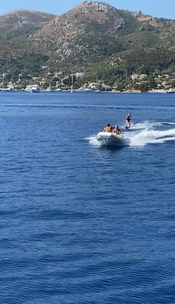 ME AND THE SEA by Omer Meshoulam - Ourboox.com