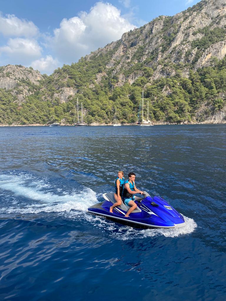 ME AND THE SEA by Omer Meshoulam - Ourboox.com