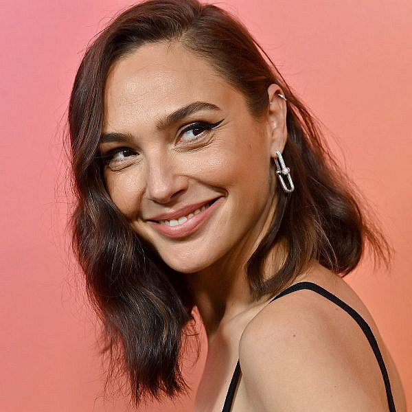 Gal Gadot by Talia Molian - Ourboox.com