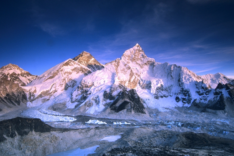 Trip to mount Everest: Moran Kimron, Yuval Solomon. by moran kimron - Ourboox.com