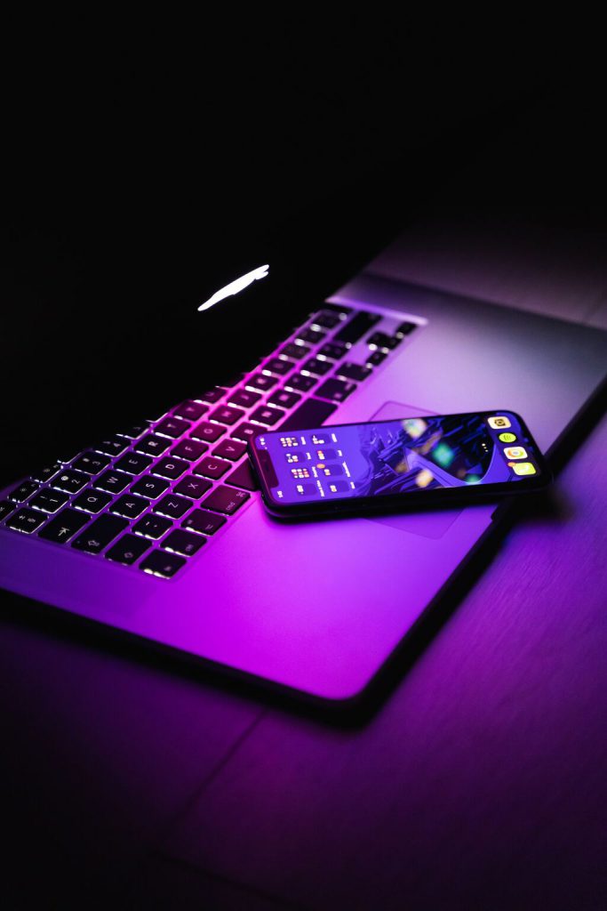 Web and iOS App Development Partner by UXUIAPPTEAM  - Ourboox.com