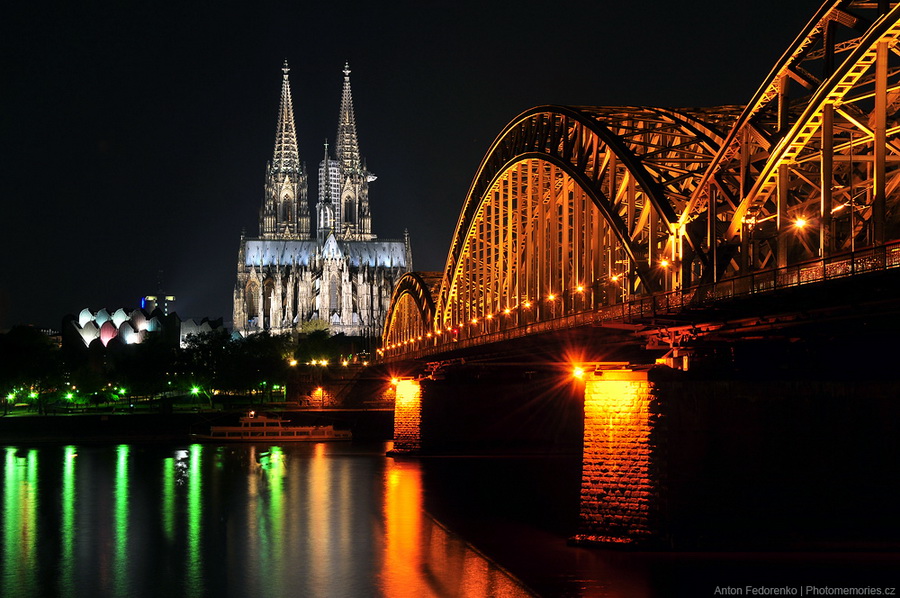 Мистецтво 11 клас by Nataliya  - Illustrated by   Віртуальна подорож.  Кельнський собор. Німеччина - Ourboox.com