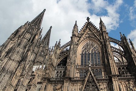 Мистецтво 11 клас by Nataliya  - Illustrated by   Віртуальна подорож.  Кельнський собор. Німеччина - Ourboox.com