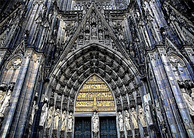 Мистецтво 11 клас by Nataliya  - Illustrated by   Віртуальна подорож.  Кельнський собор. Німеччина - Ourboox.com