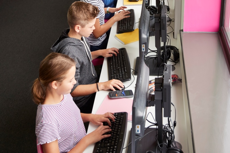 Информатика и компютърни науки by Алпер Абдурахман - Ourboox.com