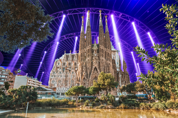 Барселона by Mitka Nalbanska - Ourboox.com