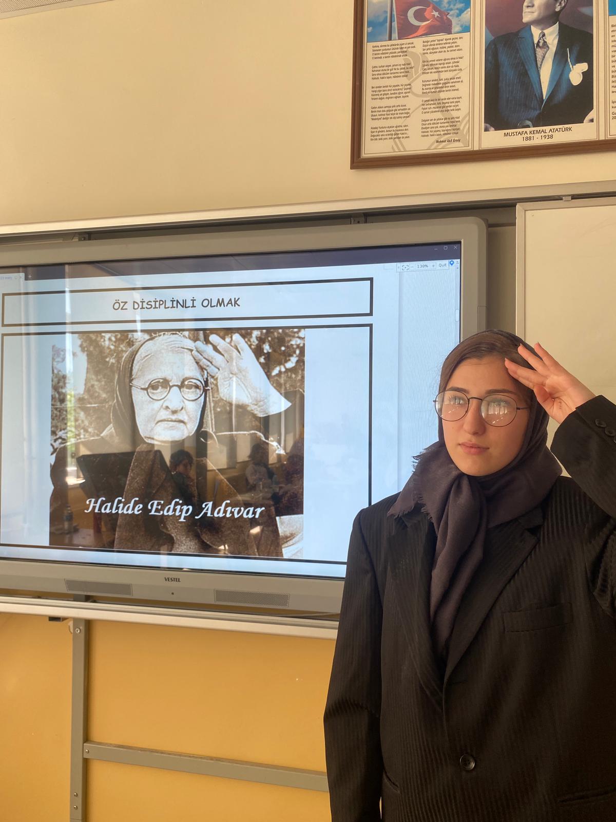 ÖRNEK ŞAHSİYETLER HAYAT BULSUN ! by mrym  - Ourboox.com