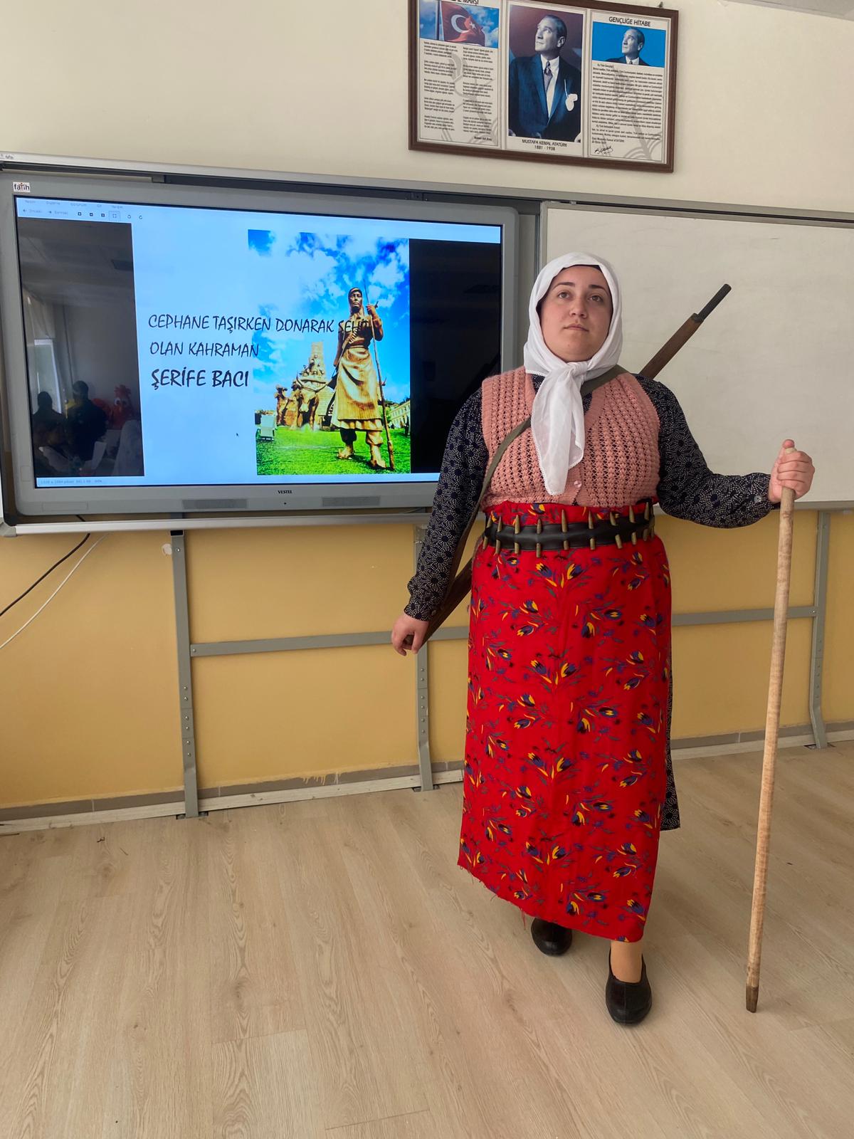 ÖRNEK ŞAHSİYETLER HAYAT BULSUN ! by mrym  - Ourboox.com