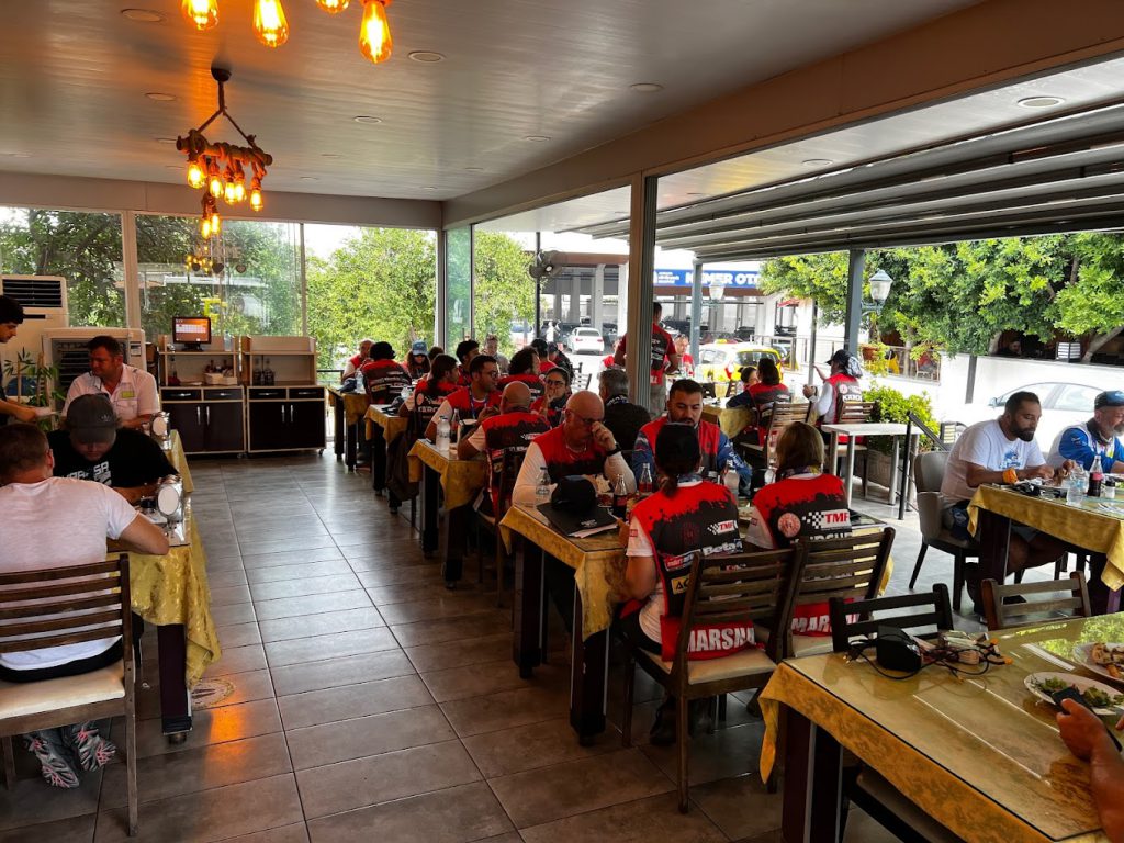 TRAVEL FOR 2 PERSON by Azime Orhan - Illustrated by Azime Orhan, Mustafa Abacı  - Ourboox.com