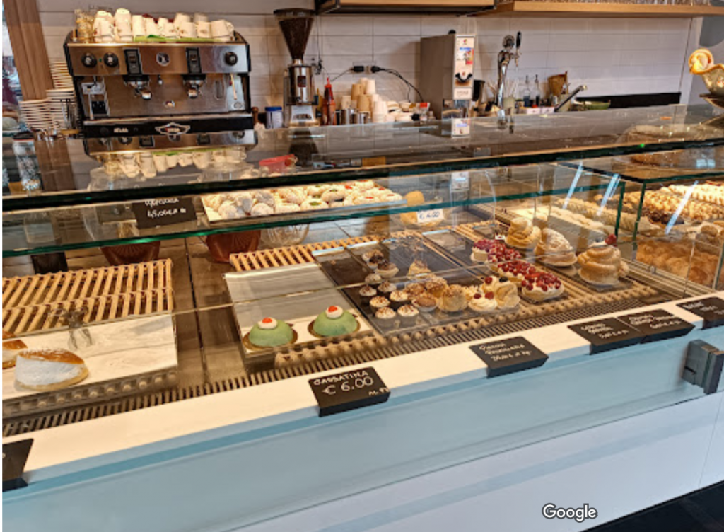 Second Day in Rome by Semih Yücebulut - Illustrated by SEMİH YÜCEBULUT - Ourboox.com