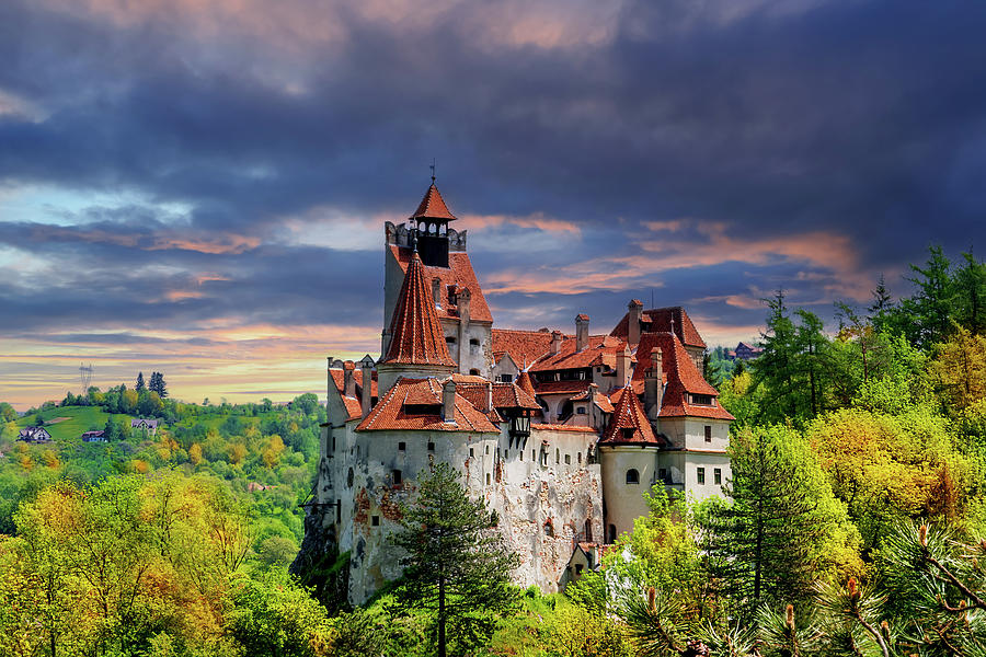 Bucharest by Berke Sayan - Ourboox.com