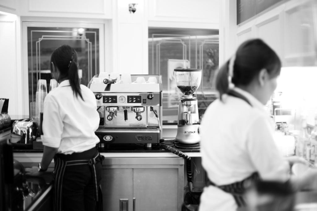 Khaosan Palace Hotel by Fakhri Taha 21902770 - Ourboox.com