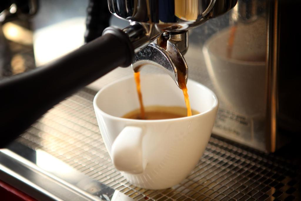 Khaosan Palace Hotel by Fakhri Taha 21902770 - Ourboox.com