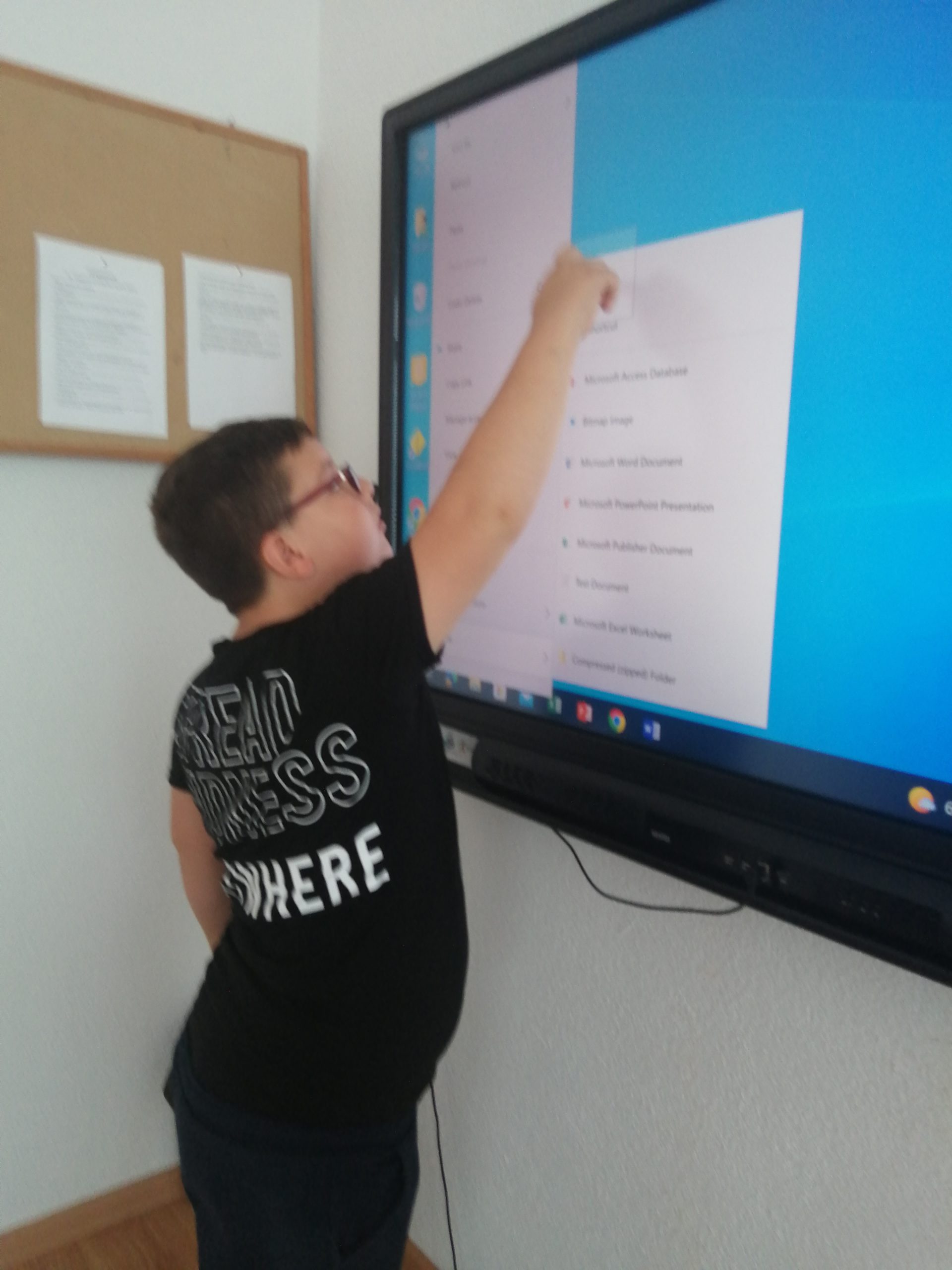 “В светът на дигиталните забавления” by Maria Ignatova - Ourboox.com