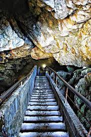 Природни забележителности в Западните Родопи by Veselina Mukareva - Ourboox.com