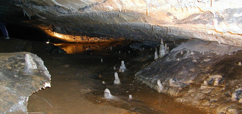 Природни забележителности в Западните Родопи by Veselina Mukareva - Ourboox.com