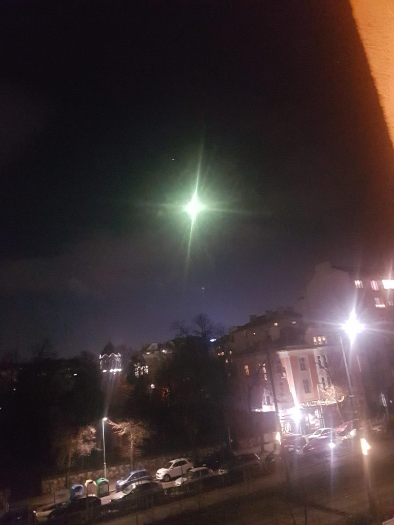 Търся сред звездите усмивката на твоите очи by Anna Dyulgerova - Illustrated by Анна Дюлгерова - Ourboox.com