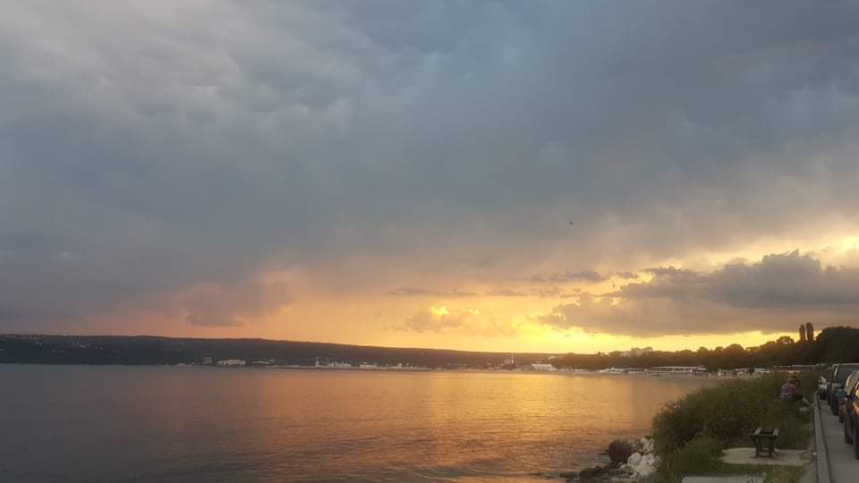 Търся сред звездите усмивката на твоите очи by Anna Dyulgerova - Illustrated by Анна Дюлгерова - Ourboox.com