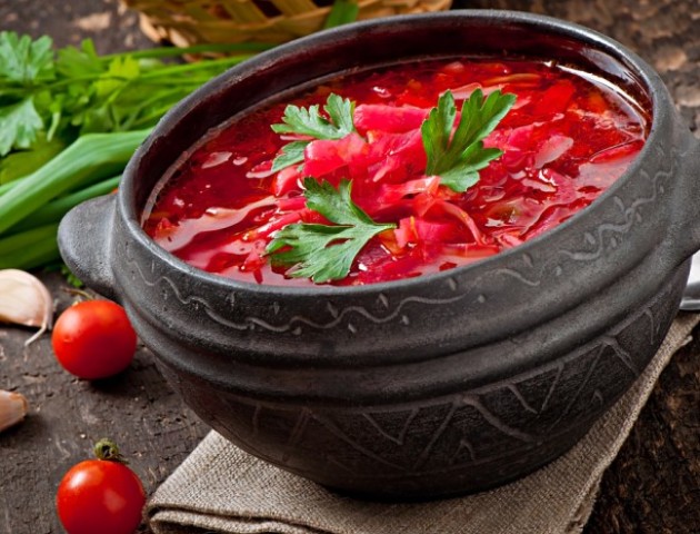 Борщ – візитна карта України by Nataliya Sysolyatina - Illustrated by Сисолятіна Наталя - Ourboox.com