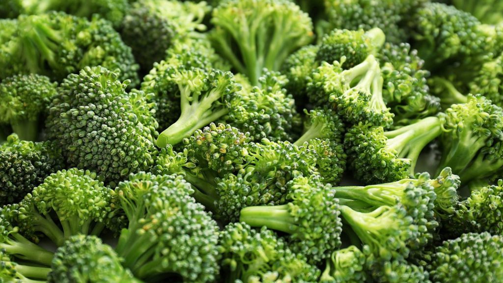 broccoli by Maya Idan - Ourboox.com