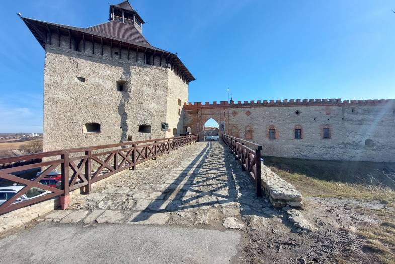 Історичні замки України by Motruchyk Vita - Ourboox.com