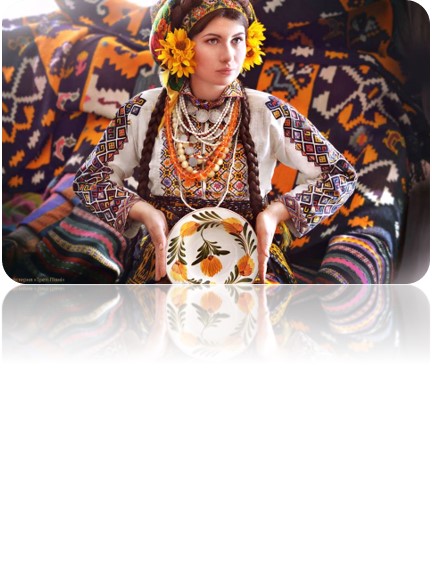 Український національний одяг відзначається багатою регіональною та етнічною розмаїтістю