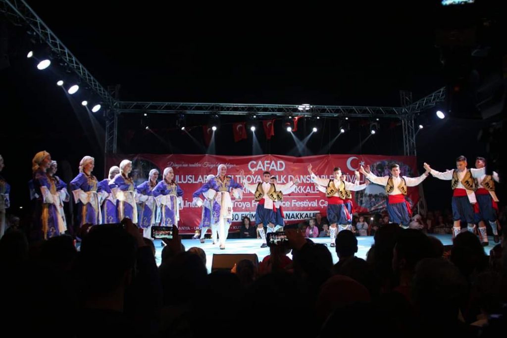 Cypriot Folk Dance by sudem tamakan - Ourboox.com