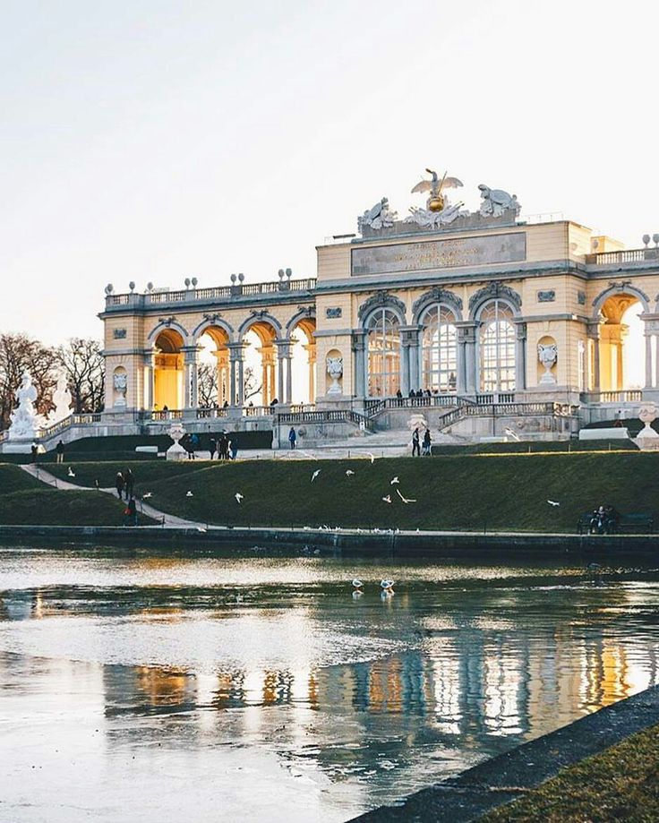 Information about structure of Vienna by sıla suna - Illustrated by Elif Sena Bicek,Hüseyin Deniz Altınlı,Sıdıka Vaiz, Dilan Tanyeli Tandil - Ourboox.com