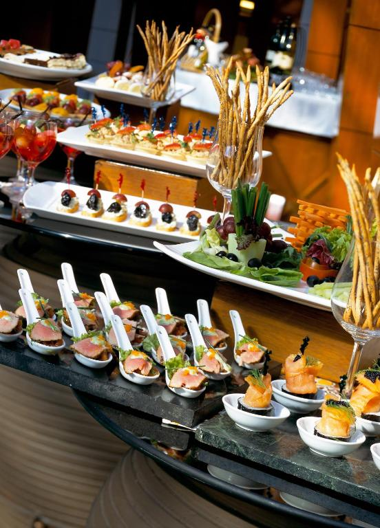 Kuala lumpur hotels by Fakhrii - Illustrated by fakhri - Ourboox.com