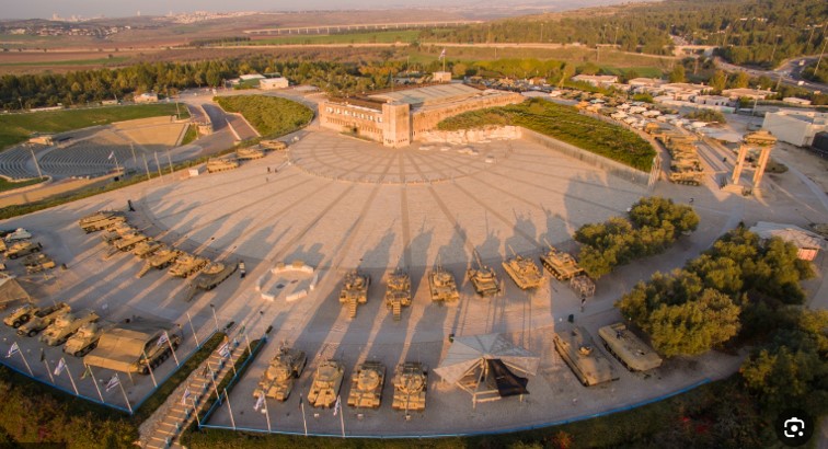 מגמת היסטוריה – יום עיון בעקבות לחימה יהודית by alon silfin - Illustrated by אלון סילפין - Ourboox.com