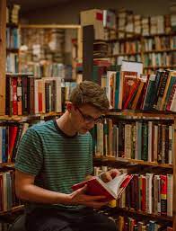 Extensive Reading – (stranger on a train) by Majd Shahwan - Ourboox.com