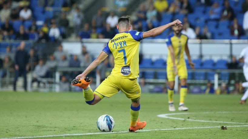 כדורגל! ספר מתח ומעניין ביותר! by Lior D - Ourboox.com