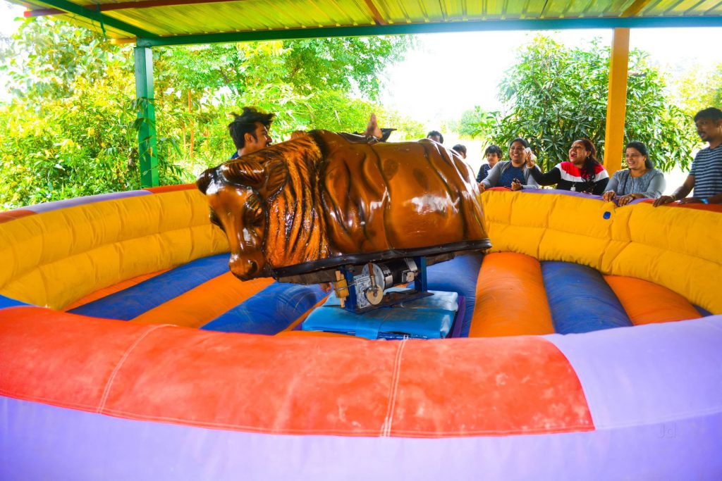 Suggee Resort: Your Perfect Escape for Fun & Adventure! by Anushre - Illustrated by Borrbo - Ourboox.com