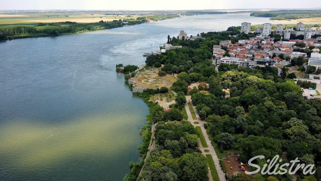 Силистра – градът на Дунав и вечността by Greta Valcheva - Illustrated by Невена Драганова - Ourboox.com