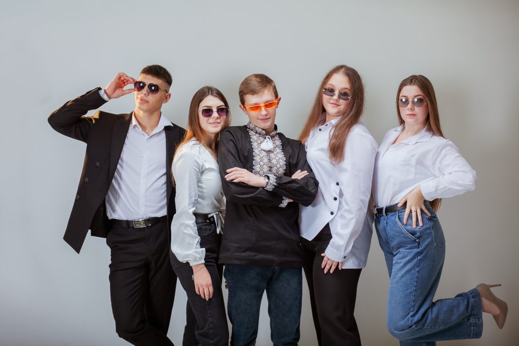 ВИПУСК 2025 by goooglyk - Illustrated by Наталія ПОЛІЩУК - Ourboox.com