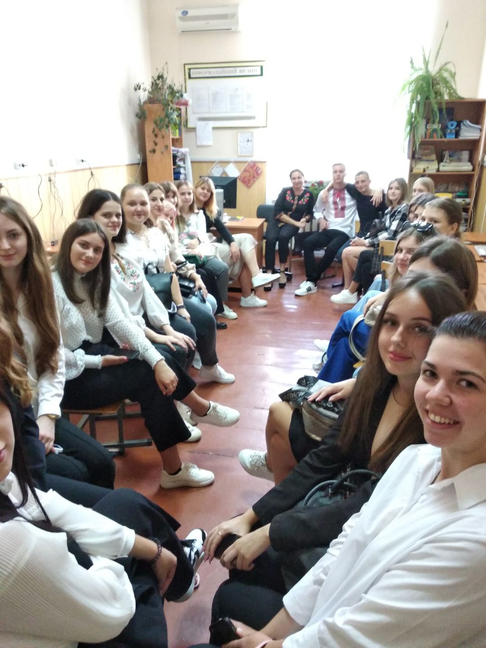 ВИПУСК 2025 by goooglyk - Illustrated by Наталія ПОЛІЩУК - Ourboox.com