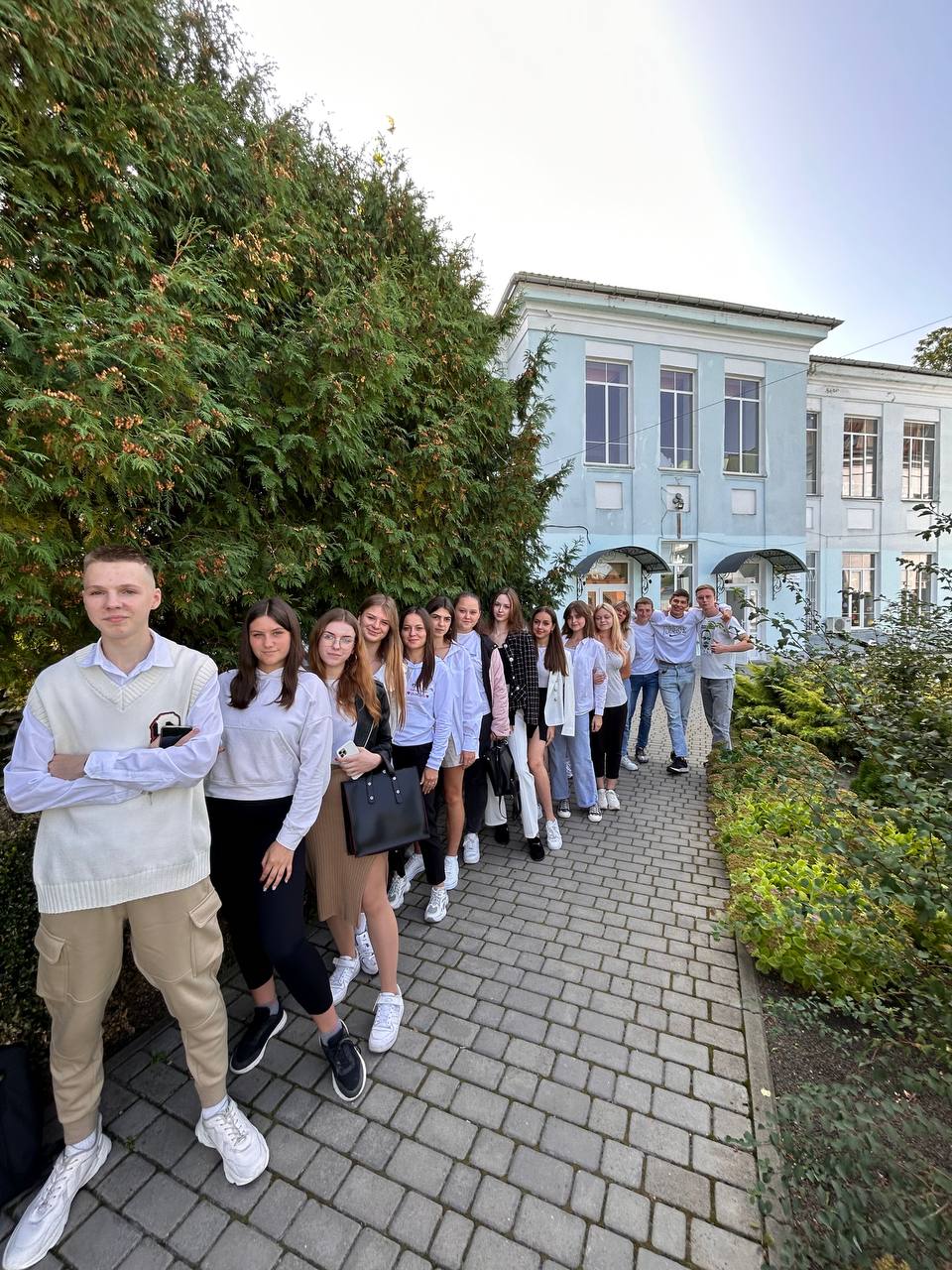 ВИПУСК 2025 by goooglyk - Illustrated by Наталія ПОЛІЩУК - Ourboox.com