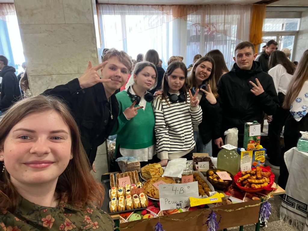 ВИПУСК 2025 by goooglyk - Illustrated by Наталія ПОЛІЩУК - Ourboox.com