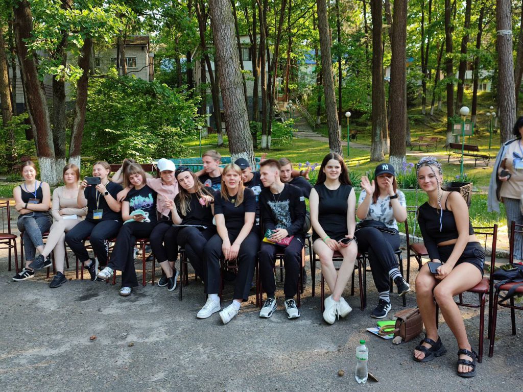 ВИПУСК 2025 by goooglyk - Illustrated by Наталія ПОЛІЩУК - Ourboox.com