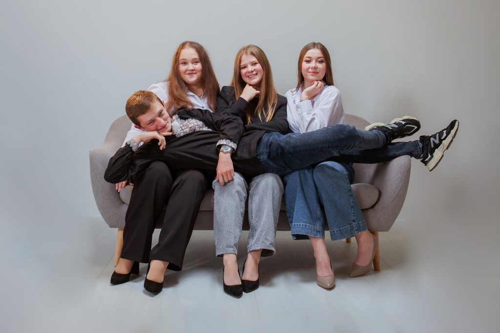 ВИПУСК 2025 by goooglyk - Illustrated by Наталія ПОЛІЩУК - Ourboox.com