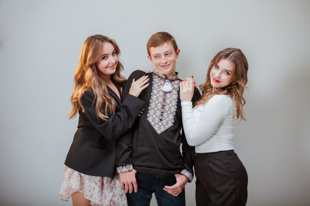 ВИПУСК 2025 by goooglyk - Illustrated by Наталія ПОЛІЩУК - Ourboox.com