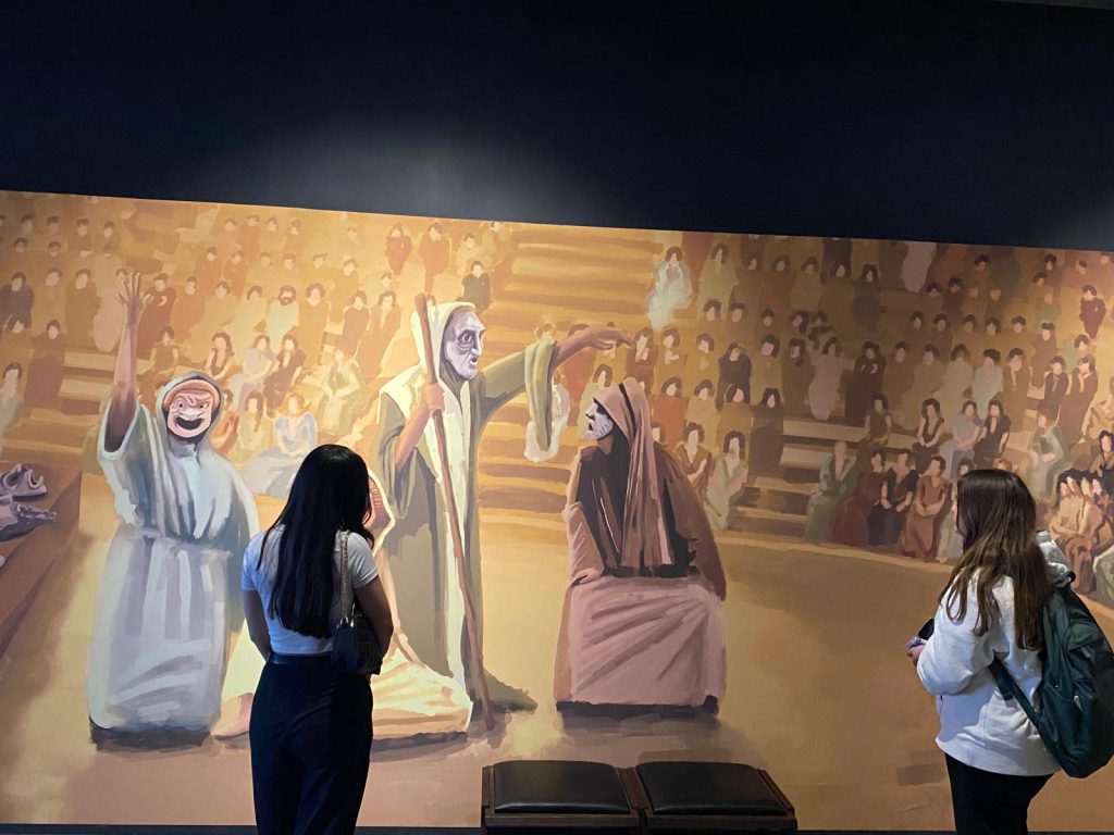 Mythology-Museum Trip by İlgi Dilmen - Illustrated by İlgi Dilmen - Ourboox.com