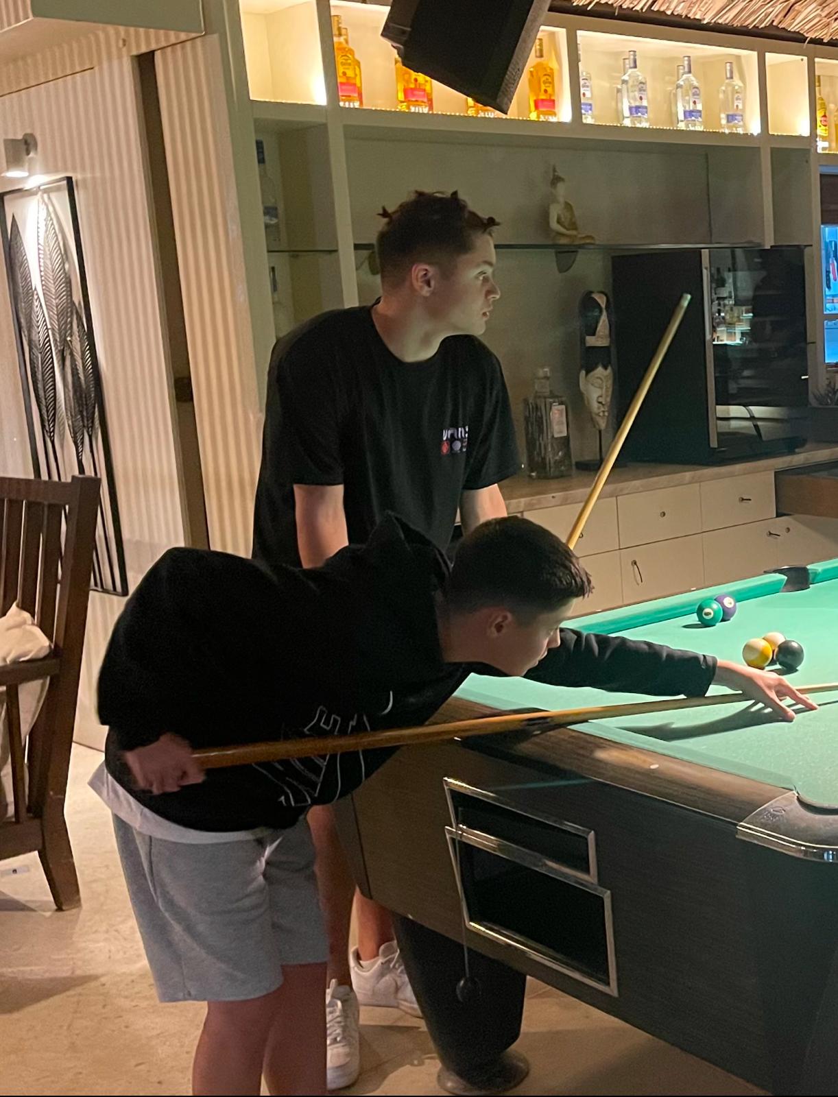 13 פסיעות אתגר by Etgar-zakin - Illustrated by Etgar - Ourboox.com