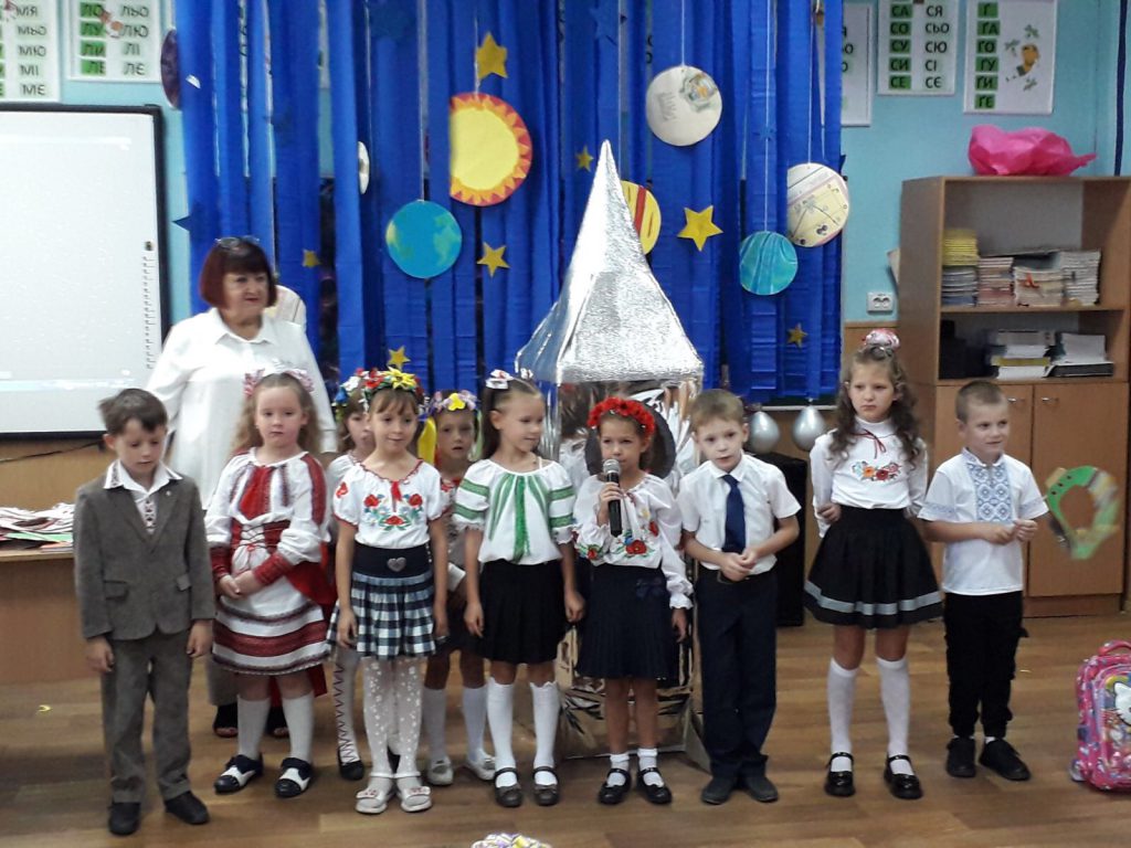 5. Привіт! Я Ксюша. І це моя історія. by marinova valentyna - Illustrated by Історія від Марінової В.Б. Ксюша: історія однієї світлої дівчинки - Ourboox.com