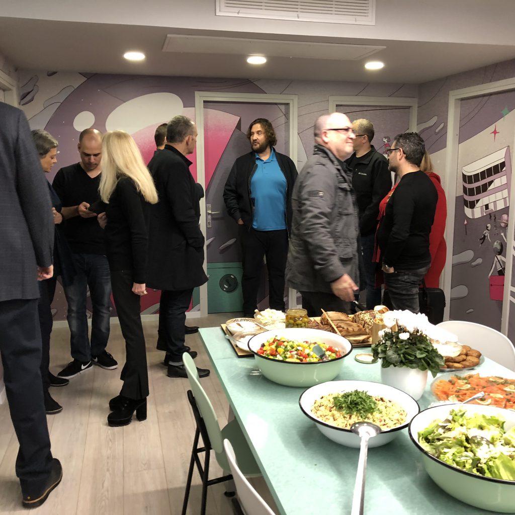 Emily Saw a Door – The Story behind the Story by Mel Rosenberg - מל רוזנברג - Ourboox.com